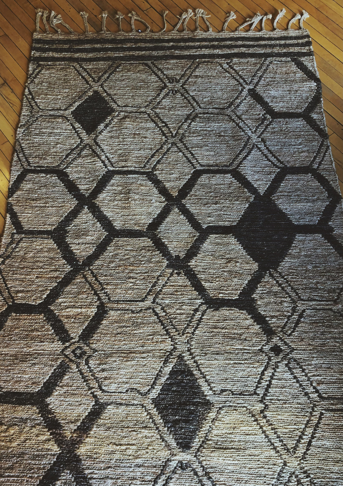 Grey and black vintage JUTE rug boho honeycomb style.